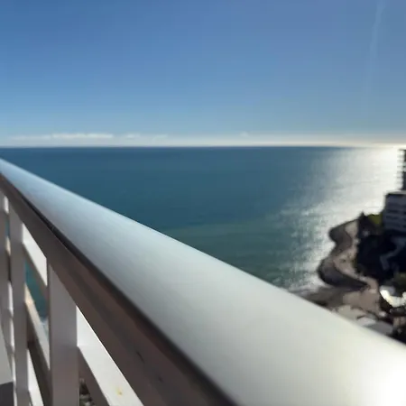 Ocean Sounds, La Roca, 2 Bdr, Pool, Lift Appartement